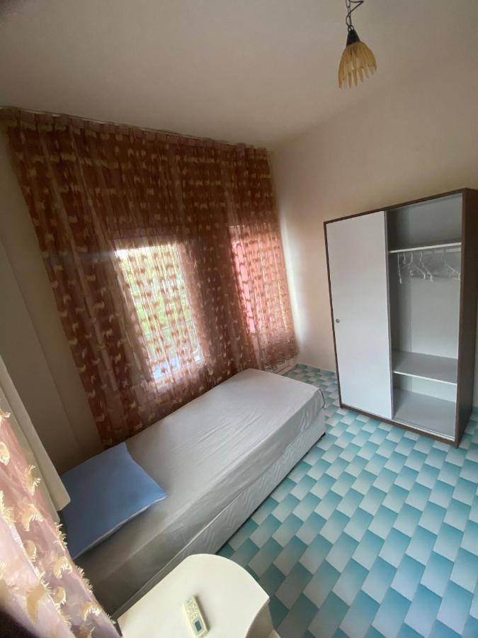 Adonis Bistro Cafe Bar Hostel Fethiye Exterior foto